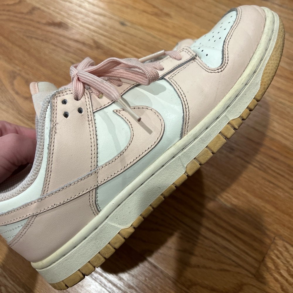 Nike Dunk Lows Pink size 9